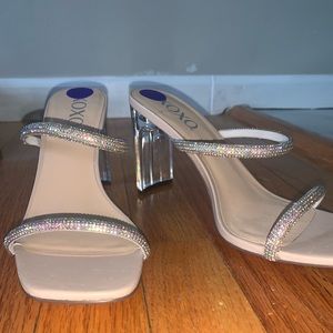 Xoxo heels size 8-never worn
